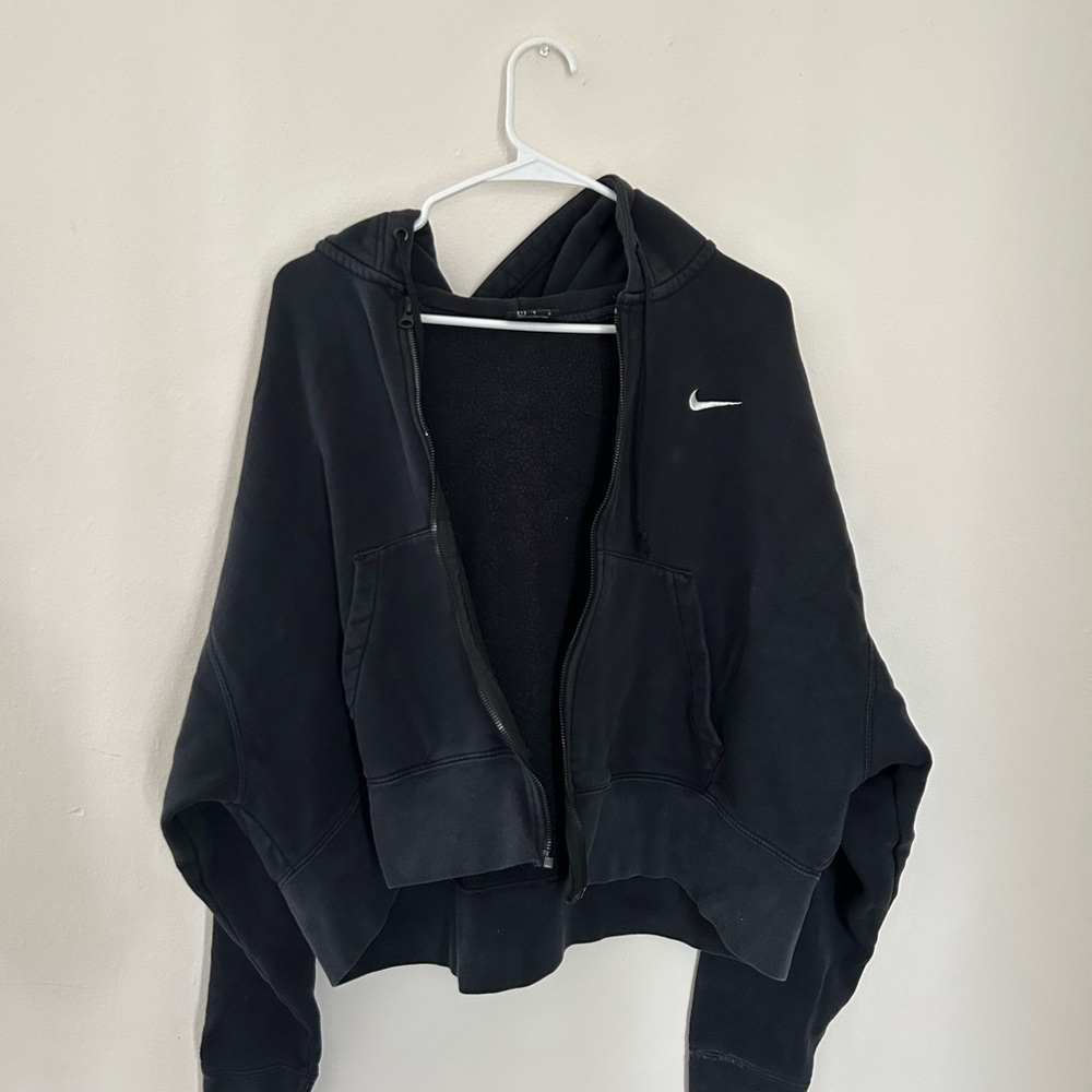 Nike Black Athletic Zip-Up Jacket (Cropped)